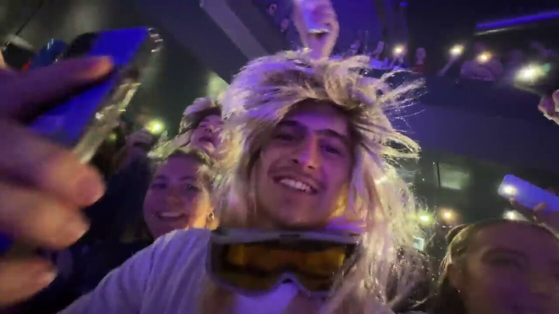 ÜBERRASCHUNG